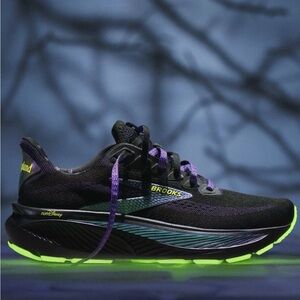 RunDisney Brooks Women’s Running Shoes Ghost 17 Disneyland Halloween 9.5
